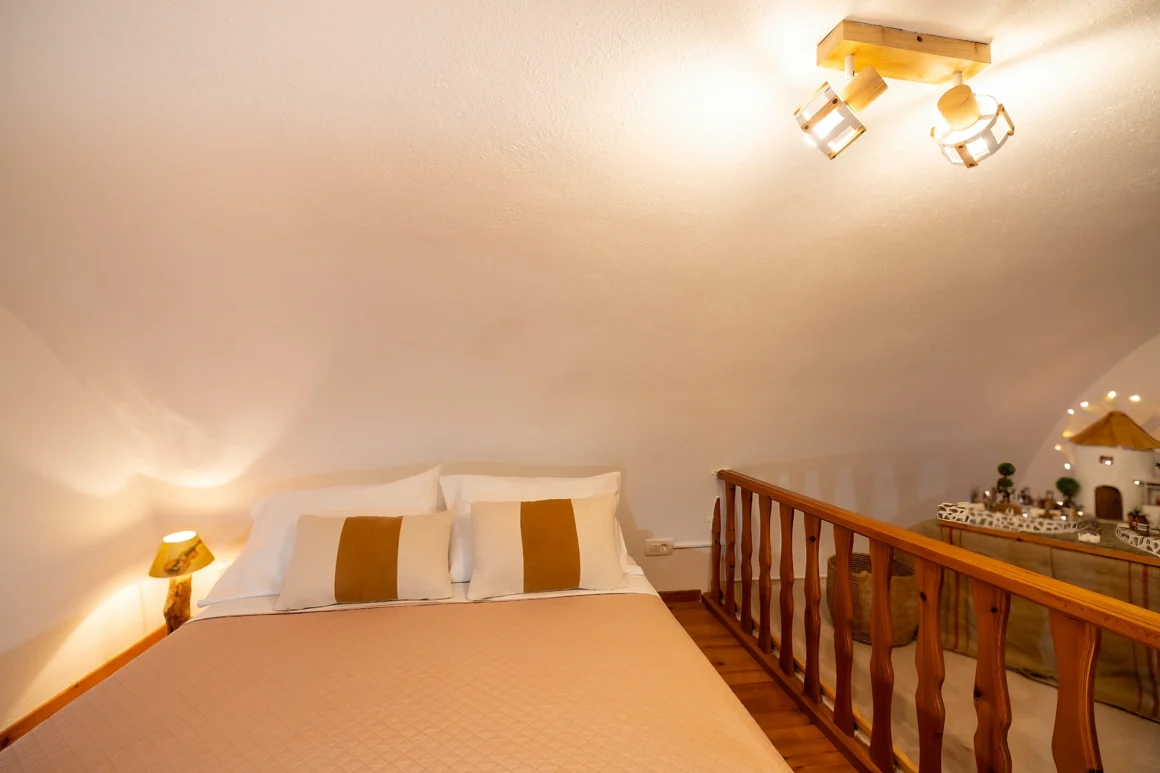 Kalisti_VillaSertis_imerovigli_Santorini
